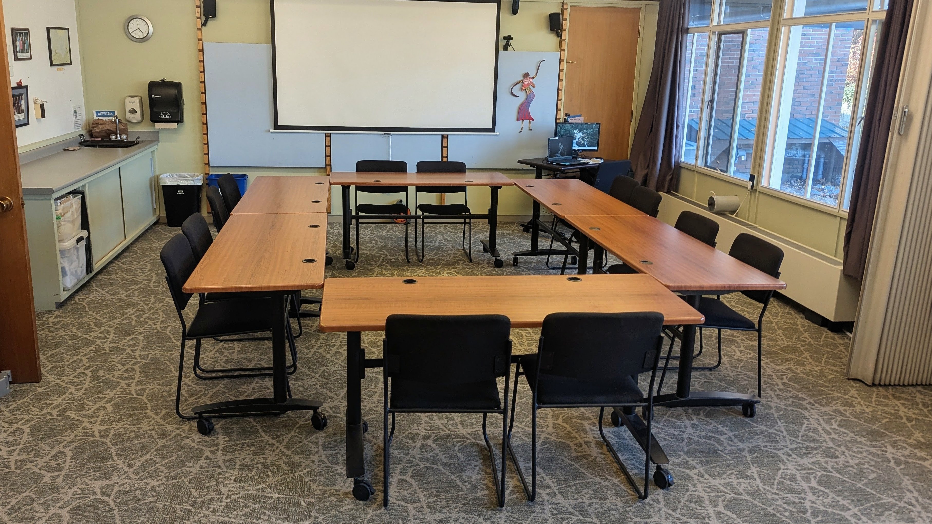 The Kent Thomas Room at UU Church Concord